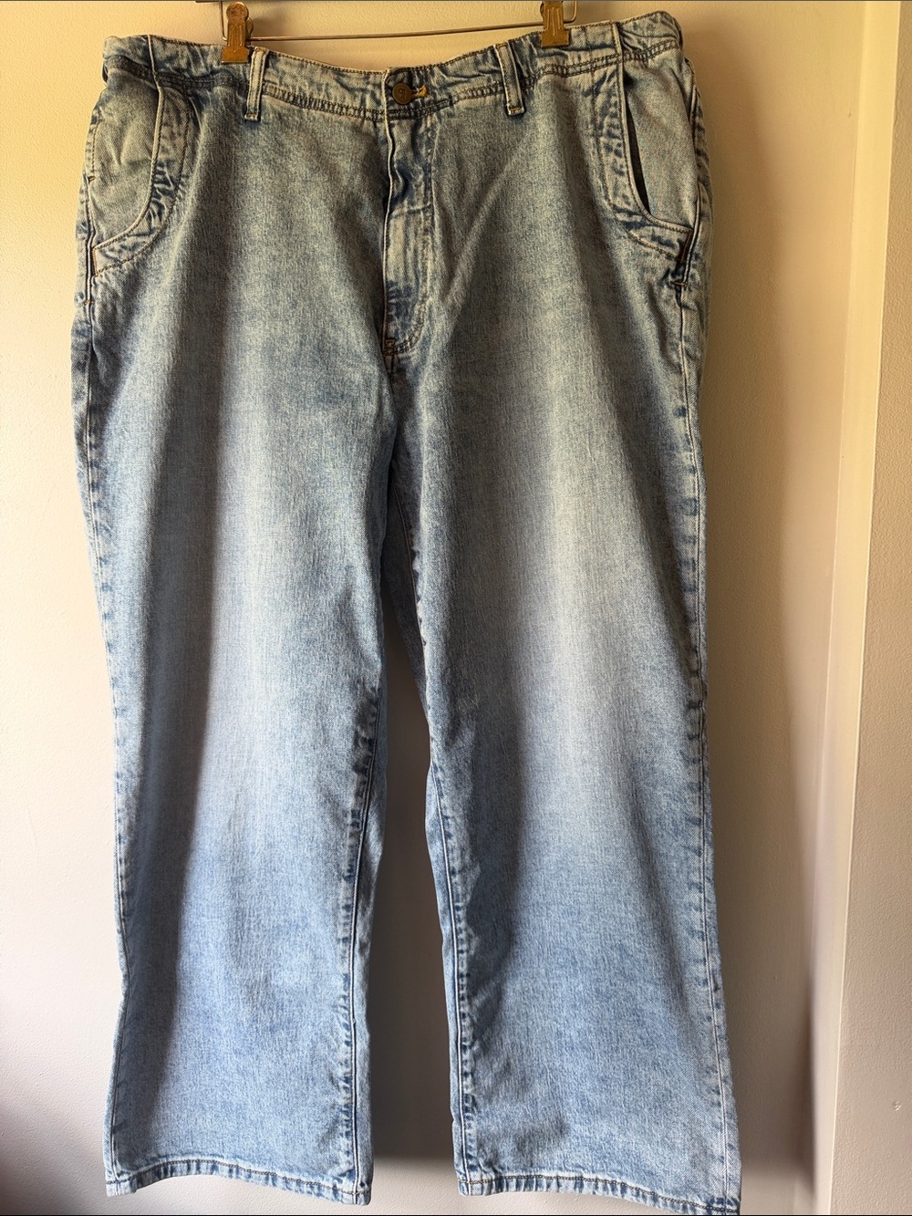 Pilcro Women’s Wide Leg Jeans in Light Blue Denim